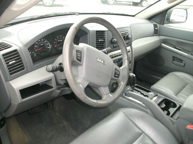 Jeep Grand Cherokee 2005 photo 1