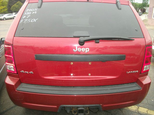 Jeep Grand Cherokee 2005 photo 2