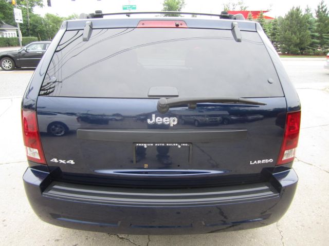 Jeep Grand Cherokee 2005 photo 2