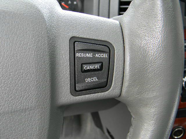 Jeep Grand Cherokee 2005 photo 18