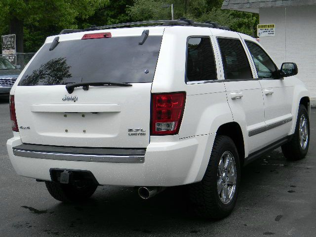 Jeep Grand Cherokee 2005 photo 35