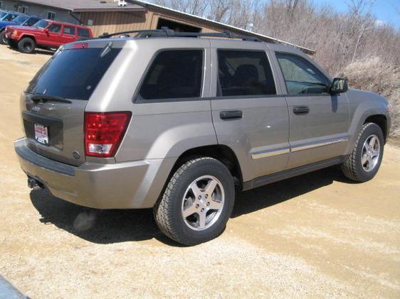 Jeep Grand Cherokee 2005 photo 14