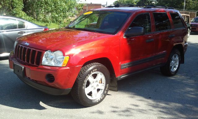 Jeep Grand Cherokee 2005 photo 2