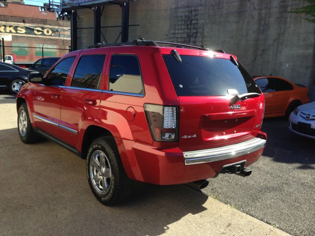 Jeep Grand Cherokee Super SUV