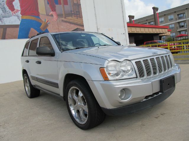 Jeep Grand Cherokee 2005 photo 3