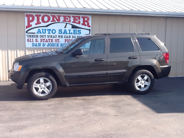 Jeep Grand Cherokee 2005 photo 2