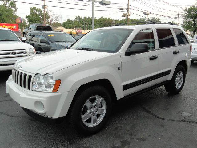 Jeep Grand Cherokee 2005 photo 4