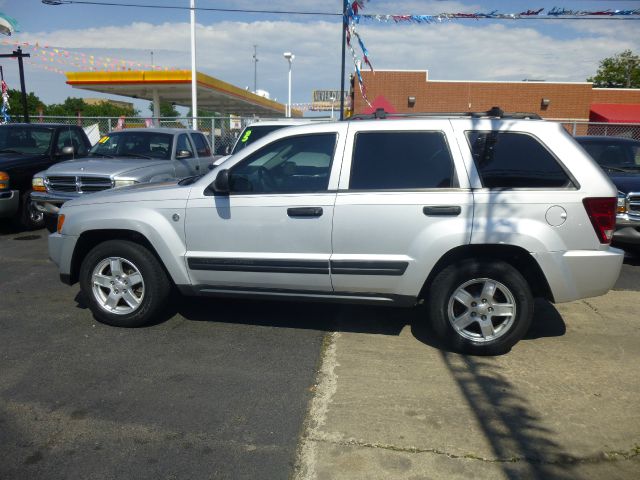 Jeep Grand Cherokee 2005 photo 3