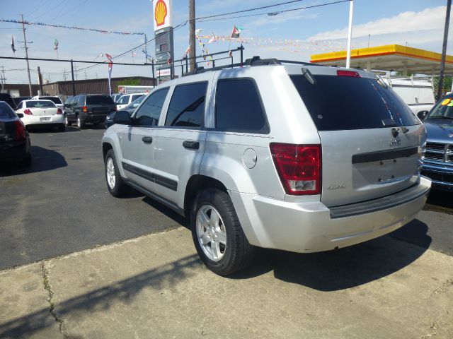 Jeep Grand Cherokee 2005 photo 8