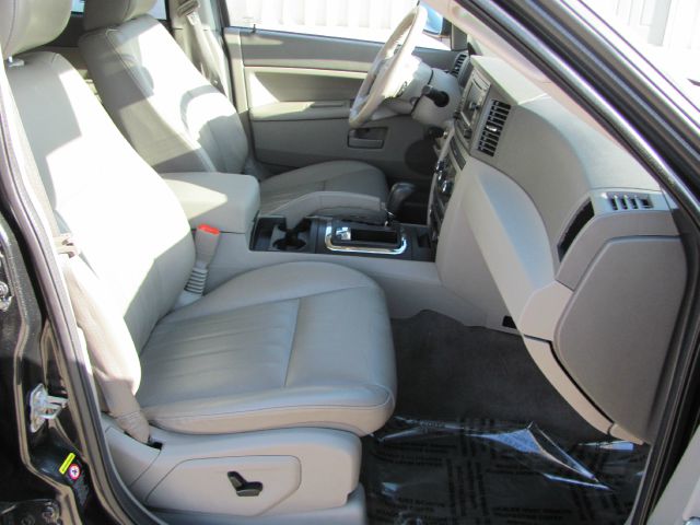 Jeep Grand Cherokee Base W/nav.sys SUV