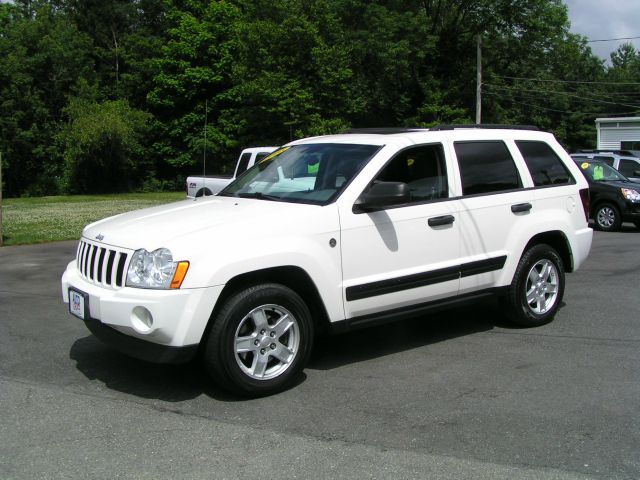 Jeep Grand Cherokee Base W/nav.sys SUV