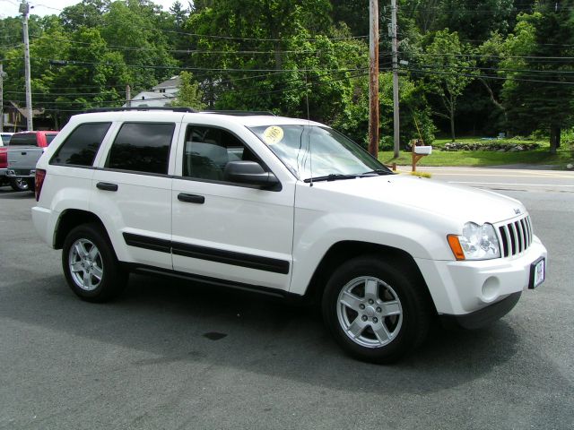 Jeep Grand Cherokee 2005 photo 3