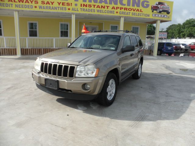 Jeep Grand Cherokee 2005 photo 3