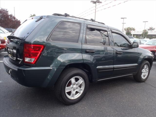 Jeep Grand Cherokee 2005 photo 2