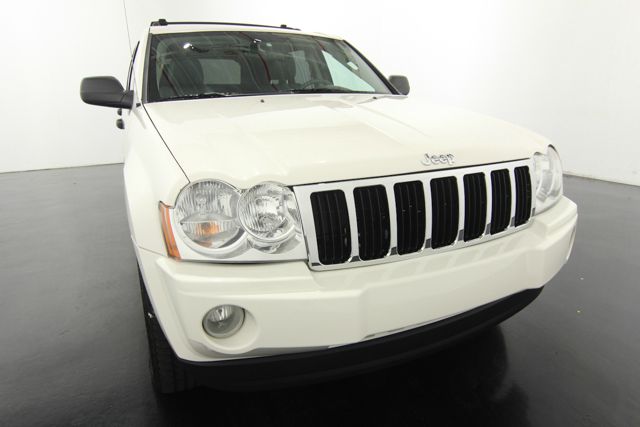 Jeep Grand Cherokee Base W/nav.sys SUV