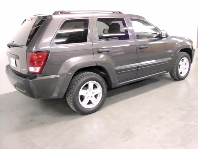 Jeep Grand Cherokee 2005 photo 4