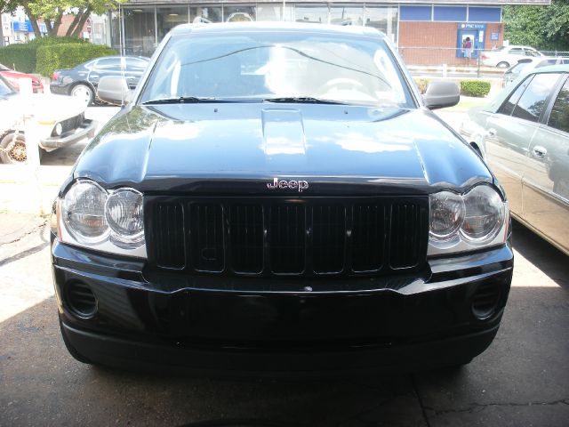 Jeep Grand Cherokee 2006 photo 2