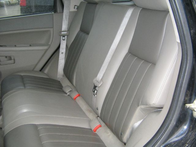 Jeep Grand Cherokee 2006 photo 11