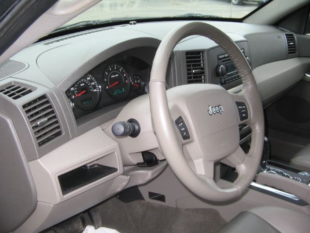 Jeep Grand Cherokee 2006 photo 7