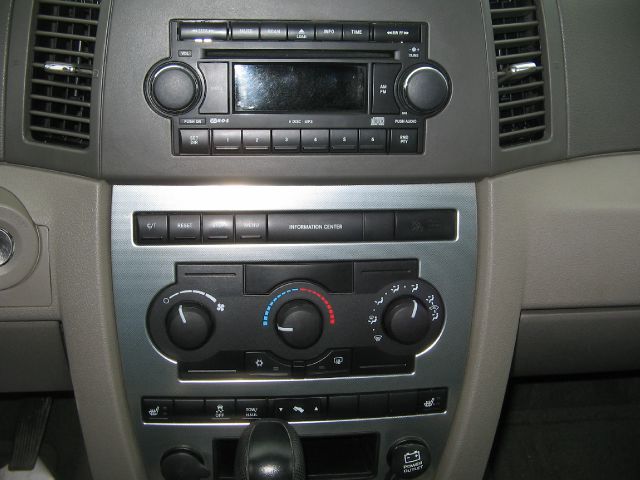 Jeep Grand Cherokee 2006 photo 8