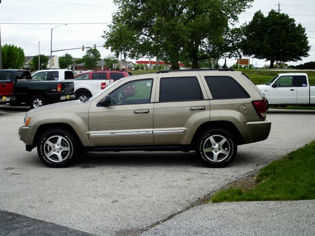 Jeep Grand Cherokee 2006 photo 12