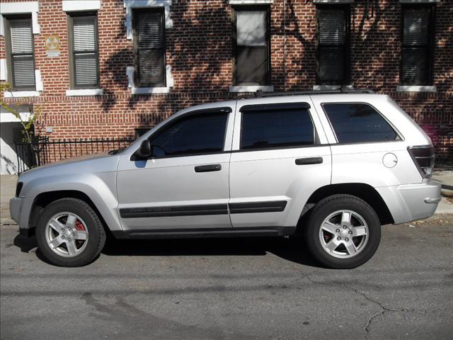 Jeep Grand Cherokee 2006 photo 2