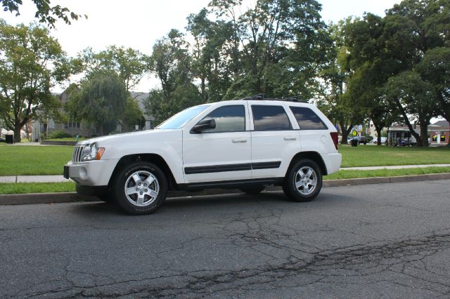 Jeep Grand Cherokee 2006 photo 1