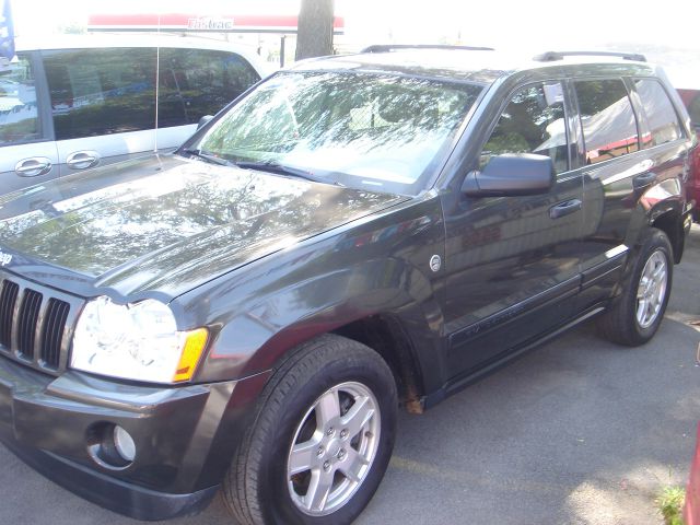 Jeep Grand Cherokee Base W/nav.sys SUV