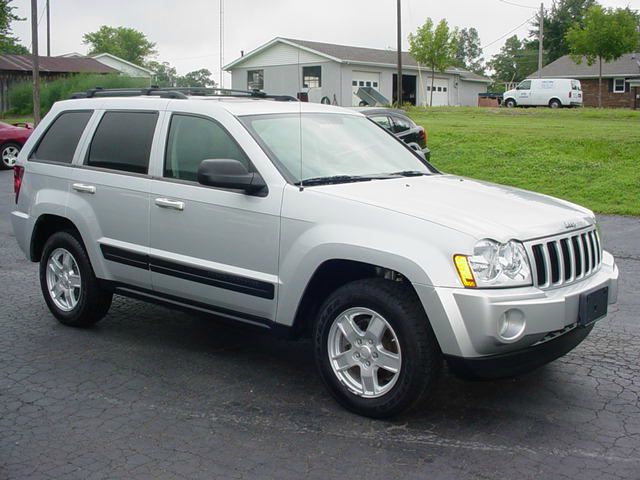 Jeep Grand Cherokee 2006 photo 2