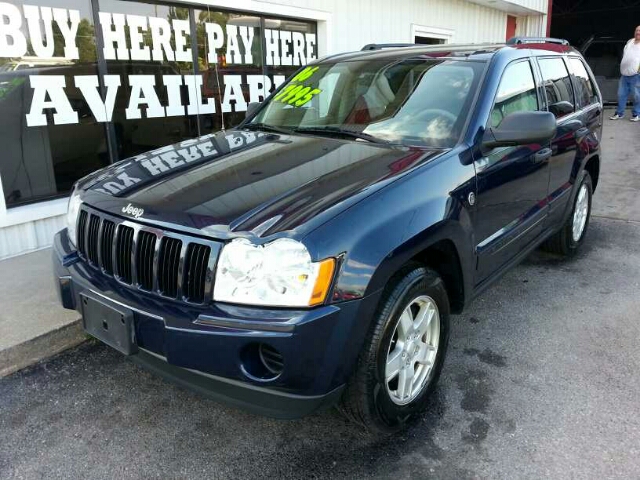 Jeep Grand Cherokee LS SUV