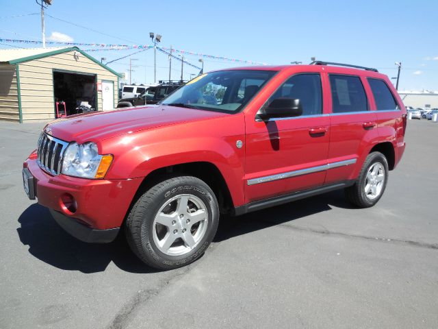 Jeep Grand Cherokee Super SUV