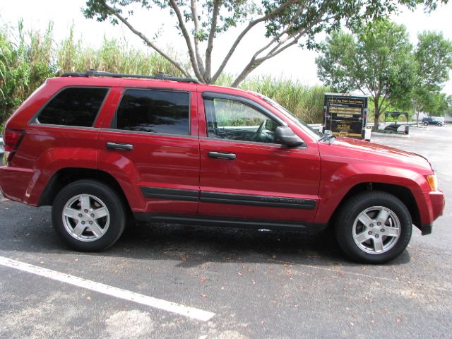 Jeep Grand Cherokee 2006 photo 2