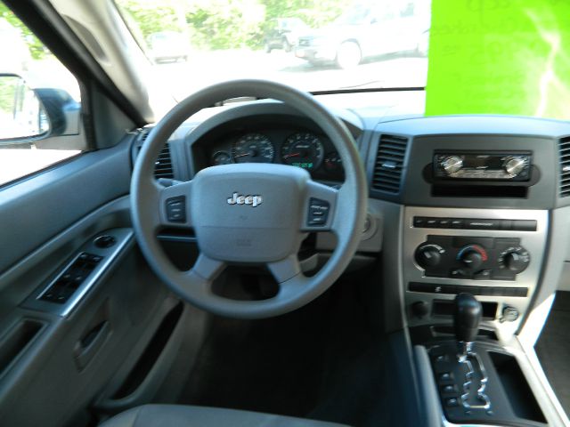 Jeep Grand Cherokee 2006 photo 4