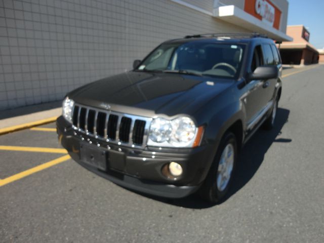 Jeep Grand Cherokee Super SUV