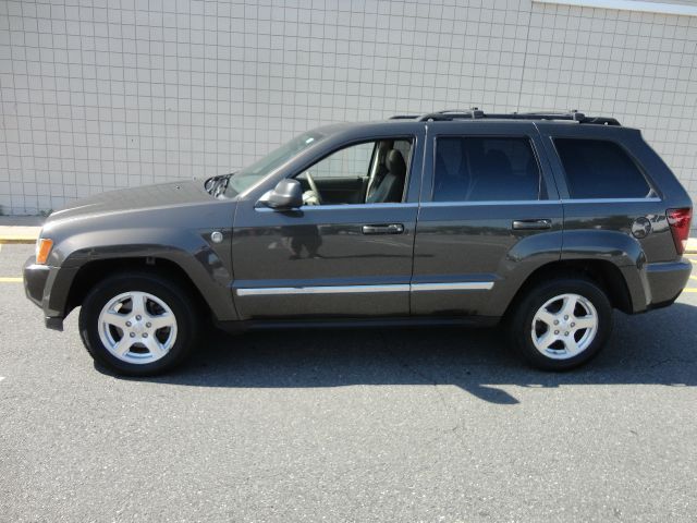 Jeep Grand Cherokee 2006 photo 2