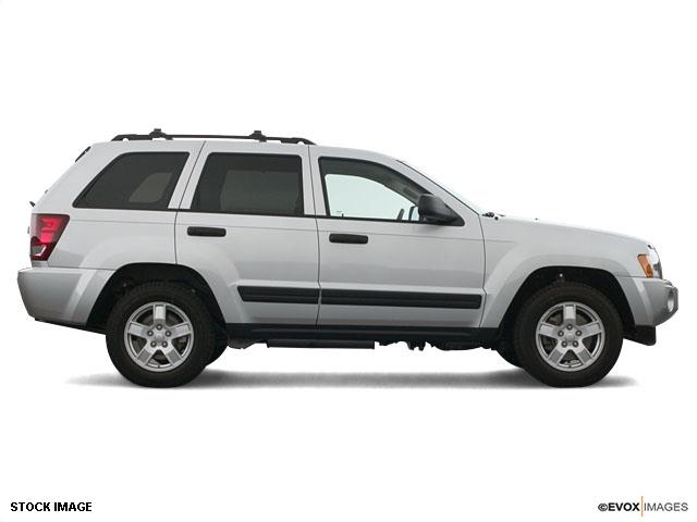 Jeep Grand Cherokee LS SUV