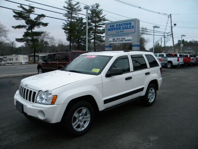 Jeep Grand Cherokee 2006 photo 2