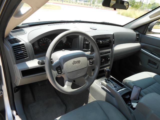 Jeep Grand Cherokee 2006 photo 4