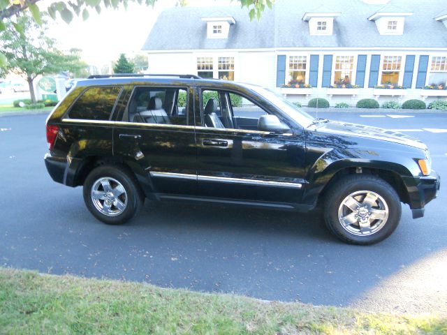 Jeep Grand Cherokee 2006 photo 2