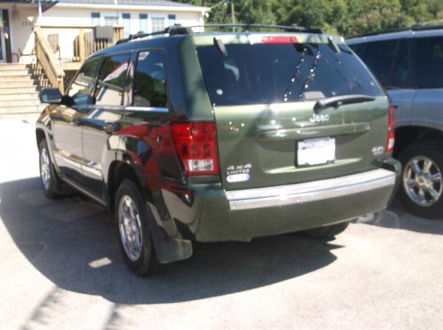 Jeep Grand Cherokee Super SUV