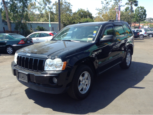 Jeep Grand Cherokee 2006 photo 2