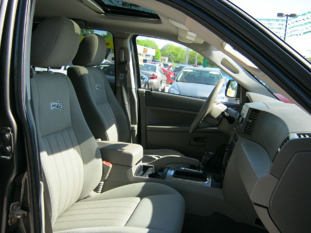 Jeep Grand Cherokee 2006 photo 14