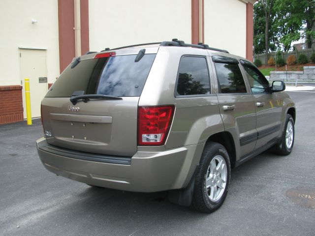 Jeep Grand Cherokee 2006 photo 2