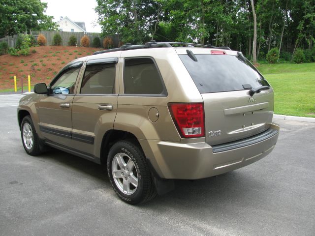 Jeep Grand Cherokee 2006 photo 3