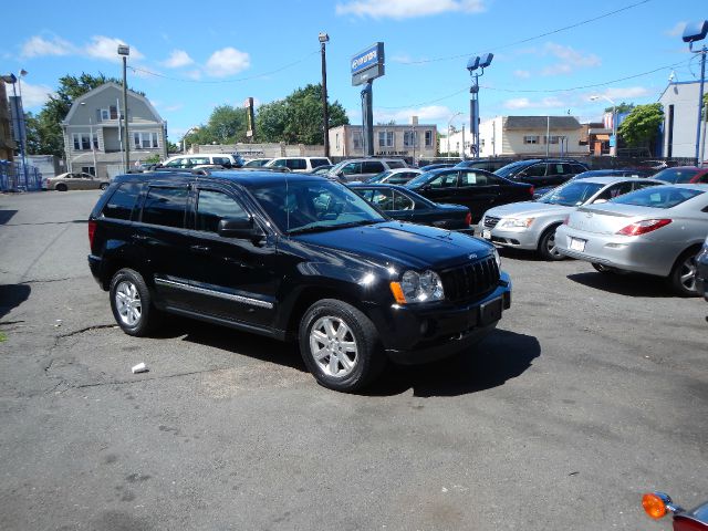 Jeep Grand Cherokee Base W/nav.sys SUV