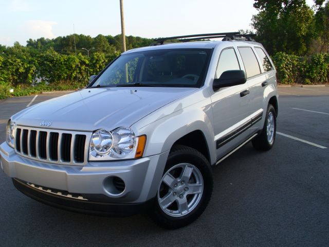 Jeep Grand Cherokee 2006 photo 2