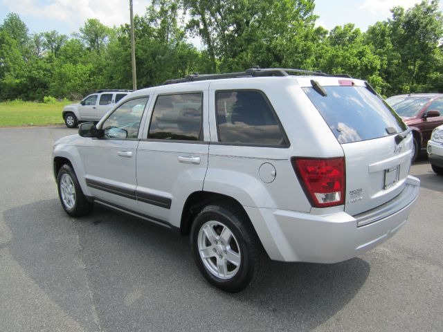 Jeep Grand Cherokee 2006 photo 2