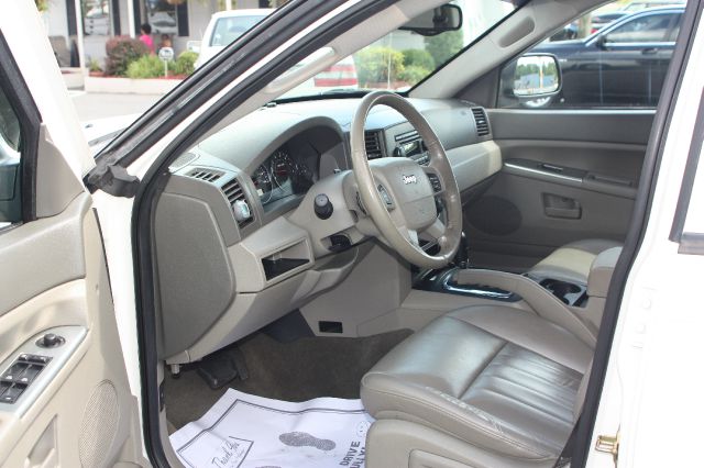 Jeep Grand Cherokee 2006 photo 9