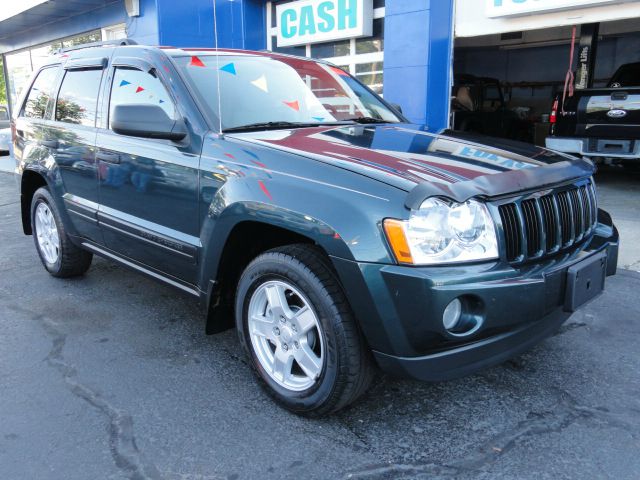 Jeep Grand Cherokee 2006 photo 2