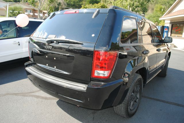 Jeep Grand Cherokee Base W/nav.sys SUV